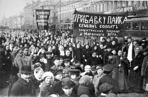 Petrograd women protesters