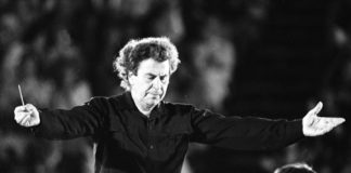 Mikis Theodorakis: landmark-work in the history of Greek popular struggles