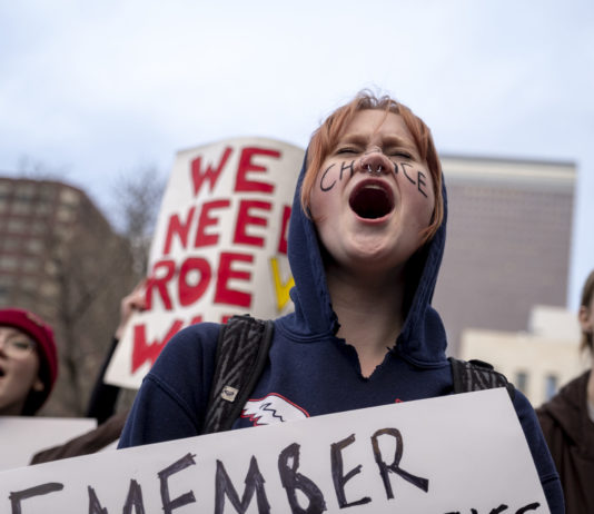 Roe v. Wade: Abortion rights under attack in the USA