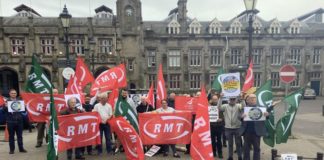 Britain: rail workers strike for jobs, pay and conditions sends a bold message of struggle
