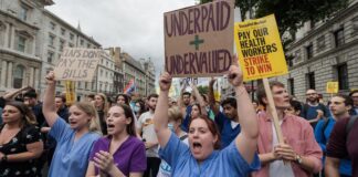 The UK Strike Wave Builds Over Xmas and into the New Year