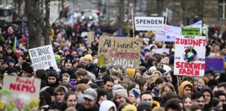 Vienna: Blockades and Mass Mobilization Against Meeting of Energy Tycoons