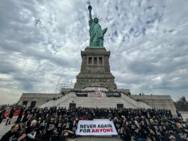 Jews around the world stand against the massacre of Palestinians!