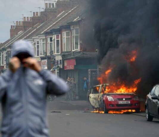UK racist riots and the need for a united antiracist front