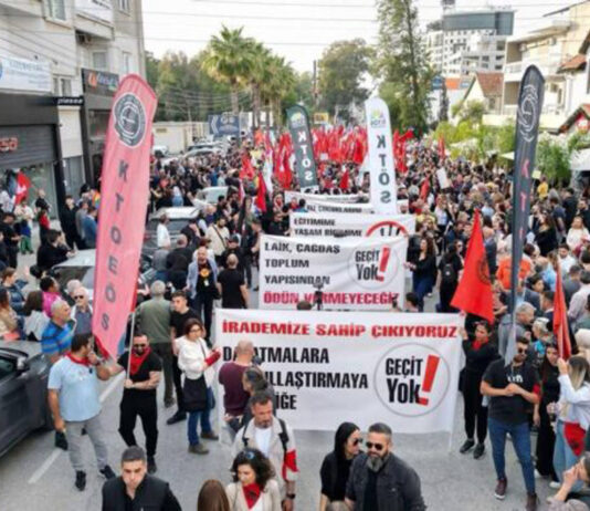 “We Are Secular and Secular We Will Stay”: 18,000 Turkish Cypriots in the Streets