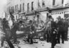 90 χρόνια από τη Μάχη της Cable Street: Όταν η εργατική τάξη σταμάτησε τους φασίστες