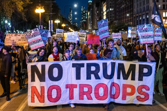 Chicago: ICE Raids Meet Mass Resistance