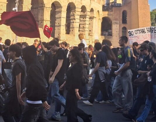 Italian students: the Shadow of War in the Streets